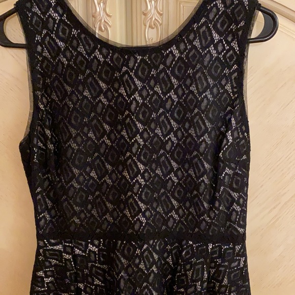 MAXANDCLEO Black and white lace mini dress size 4. New with tags - Picture 4 of 9